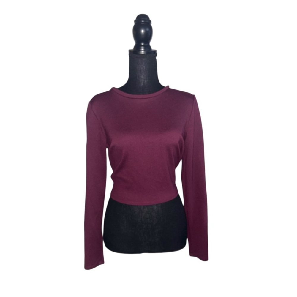5/25$ ✨ Open Back Burgundy Long Sleeves Crop Top - Picture 3 of 7